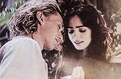 jace and clary photo: jace y clary tumblr_mmu4t0HfKq1r4bxf6o3_250.gif